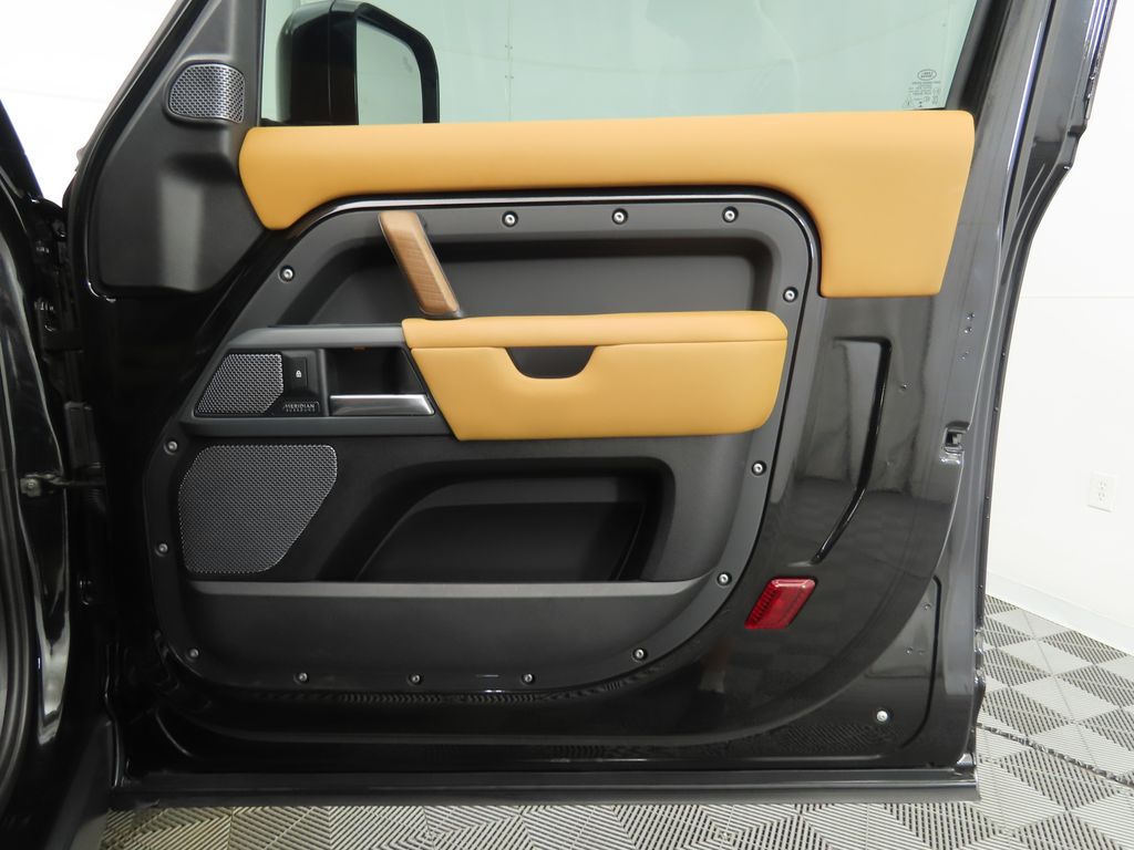 Thumbnail: 2021 Land Rover Defender - 26