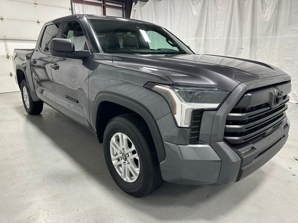 2025 Toyota Tundra SR5 CrewMax Cab 4WD