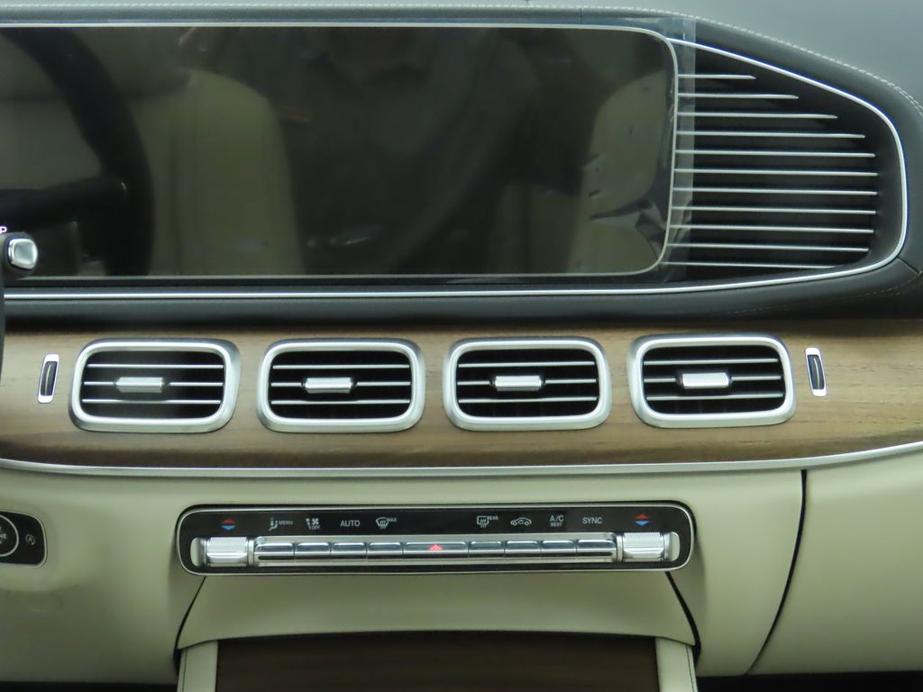 2025 Mercedes-Benz GLS 450 4MATIC 15