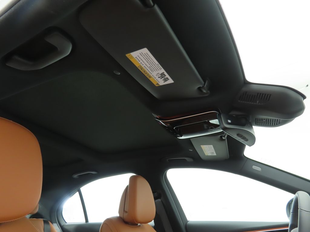 Thumbnail: 2025 Mercedes-Benz C-Class - 18