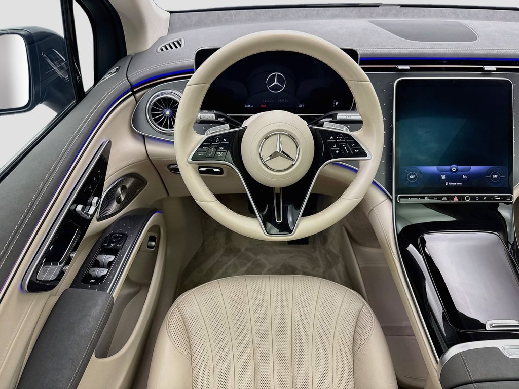 Thumbnail: 2023 Mercedes-Benz EQS - 10