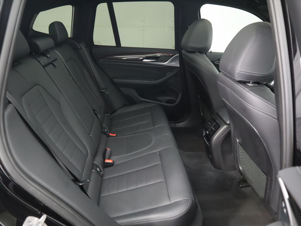 Thumbnail: 2021 BMW X3 - 23