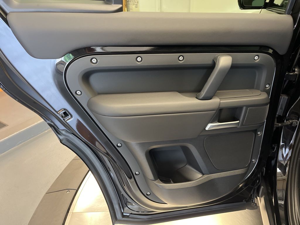 Thumbnail: 2025 Land Rover Defender - 22