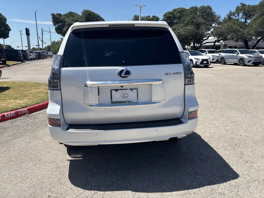 Thumbnail: 2023 Lexus GX - 4