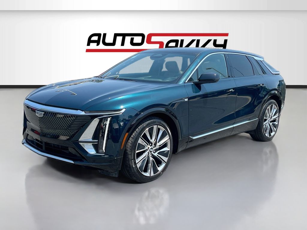 Used 2026 Green Cadillac Signature Luxury image 3