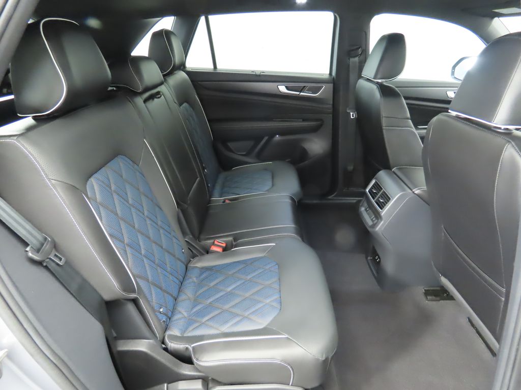2024 Volkswagen Atlas SEL 22