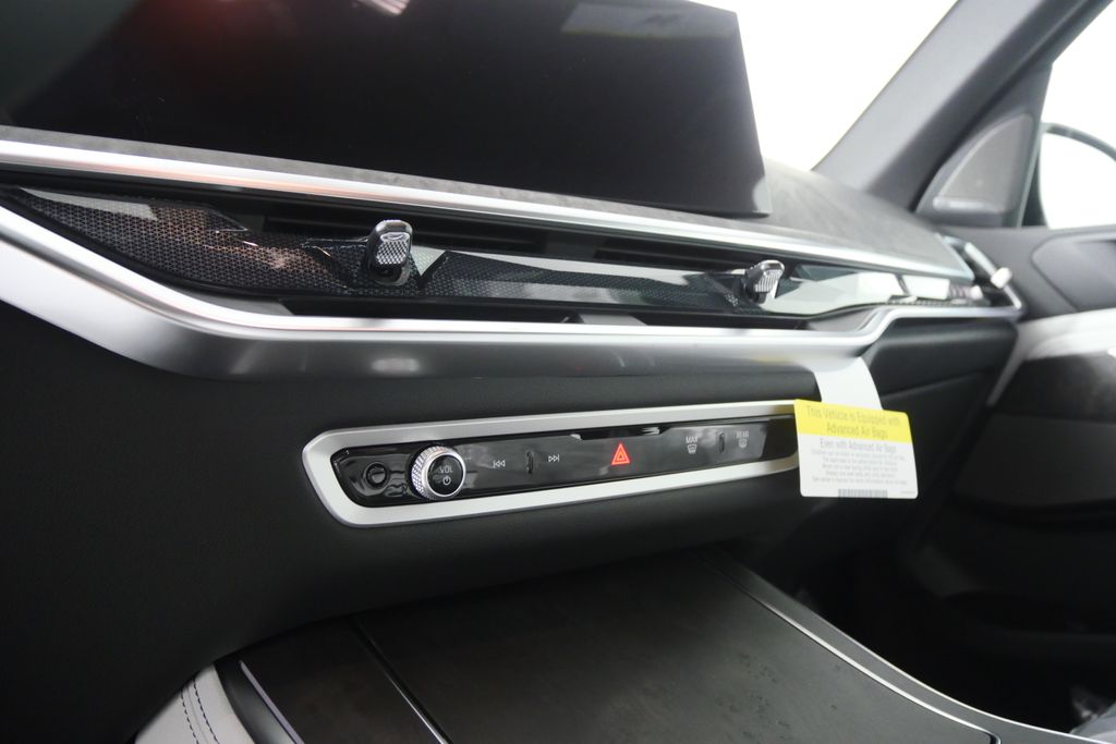 Thumbnail: 2026 BMW X5 - 21