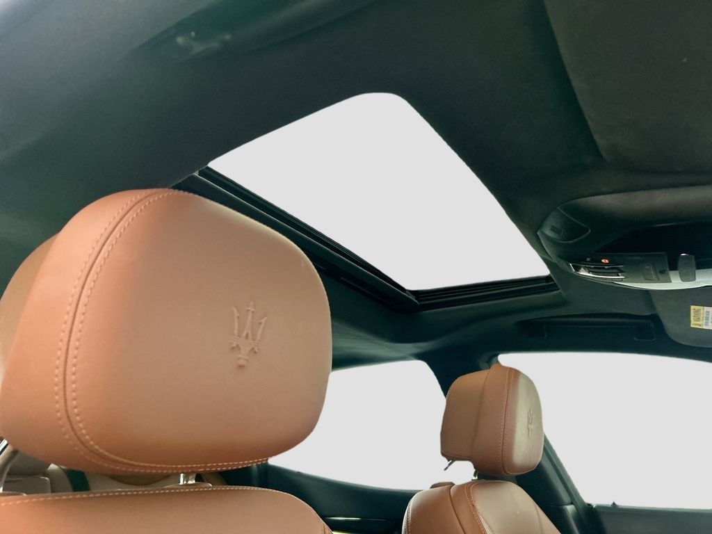 Thumbnail: 2023 Maserati Ghibli - 17
