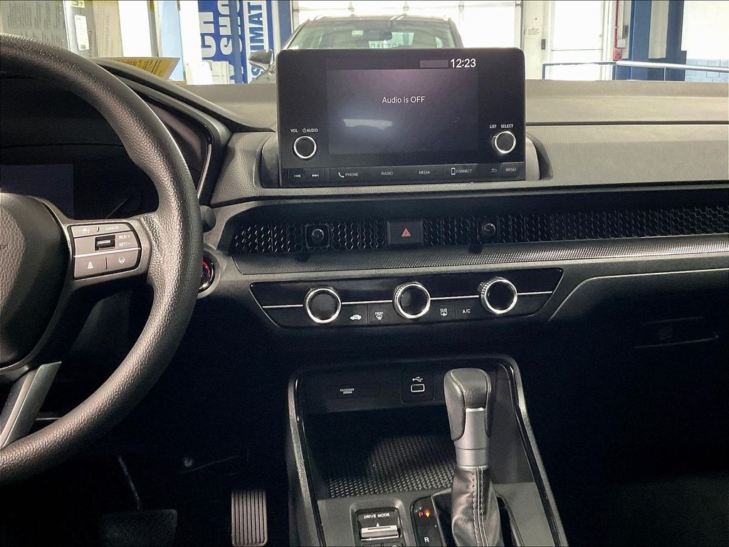 2025 Honda CR-V — photo 18