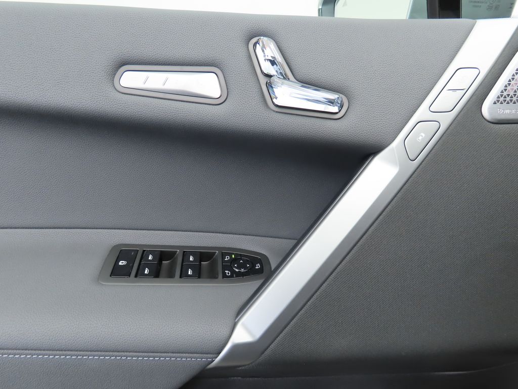 Thumbnail: 2026 BMW iX - 24