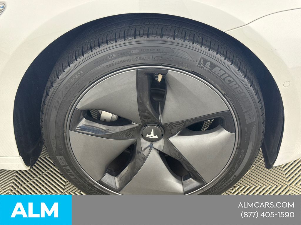 Used 2019 White Tesla Standard Range Plus image 16