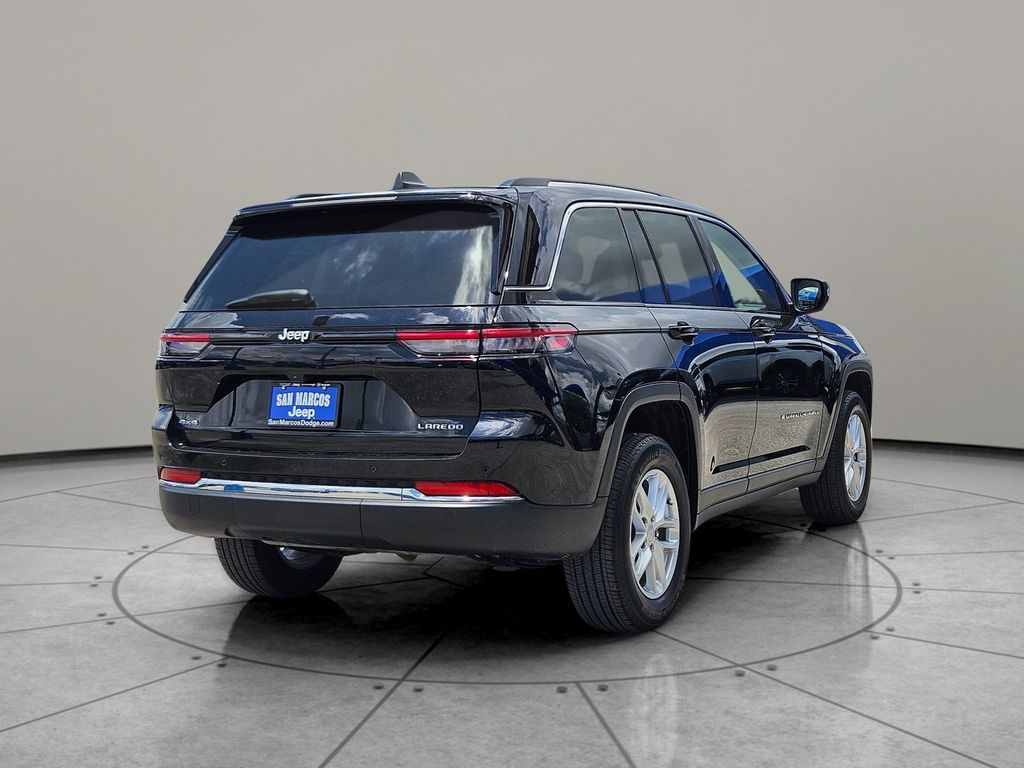 Used Car 2023 Jeep Grand Cherokee  Laredo For Sale Under $30,000 In San Marcos, Texas
