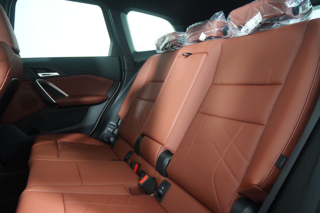 Thumbnail: 2026 BMW X1 - 15