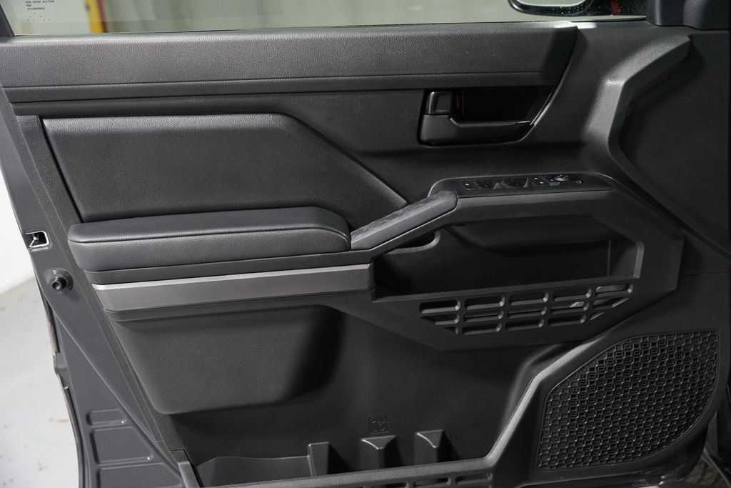 Thumbnail: 2024 Toyota Tacoma - 31