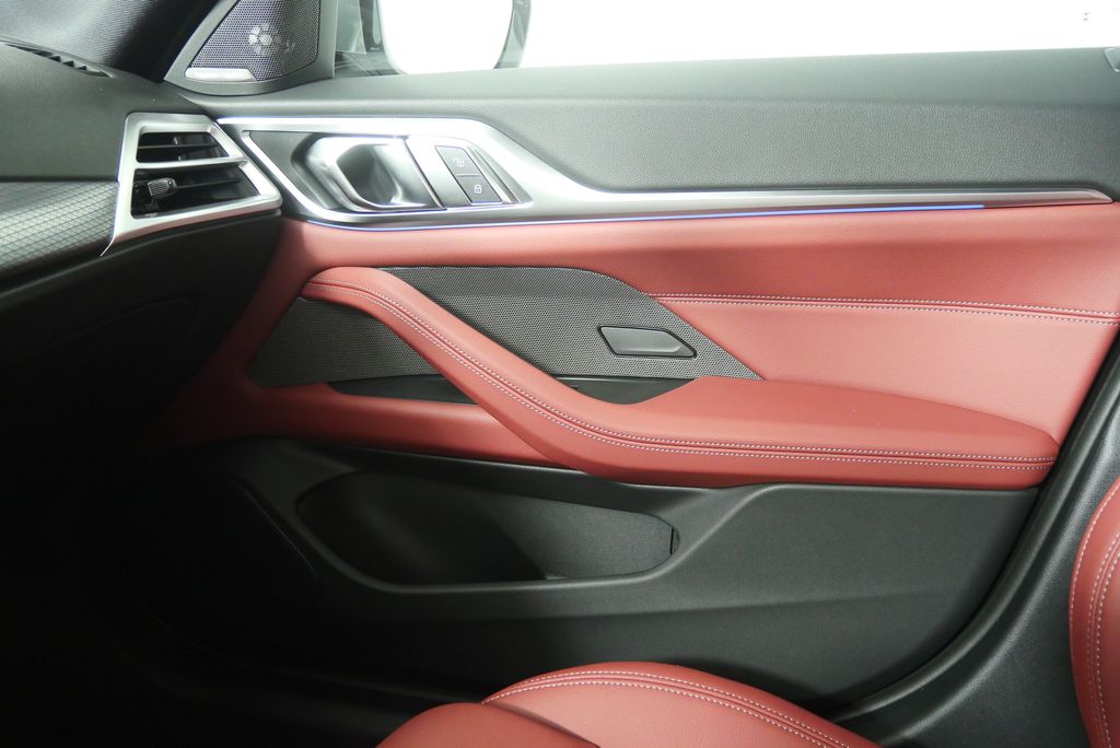 Thumbnail: 2025 BMW i4 - 24