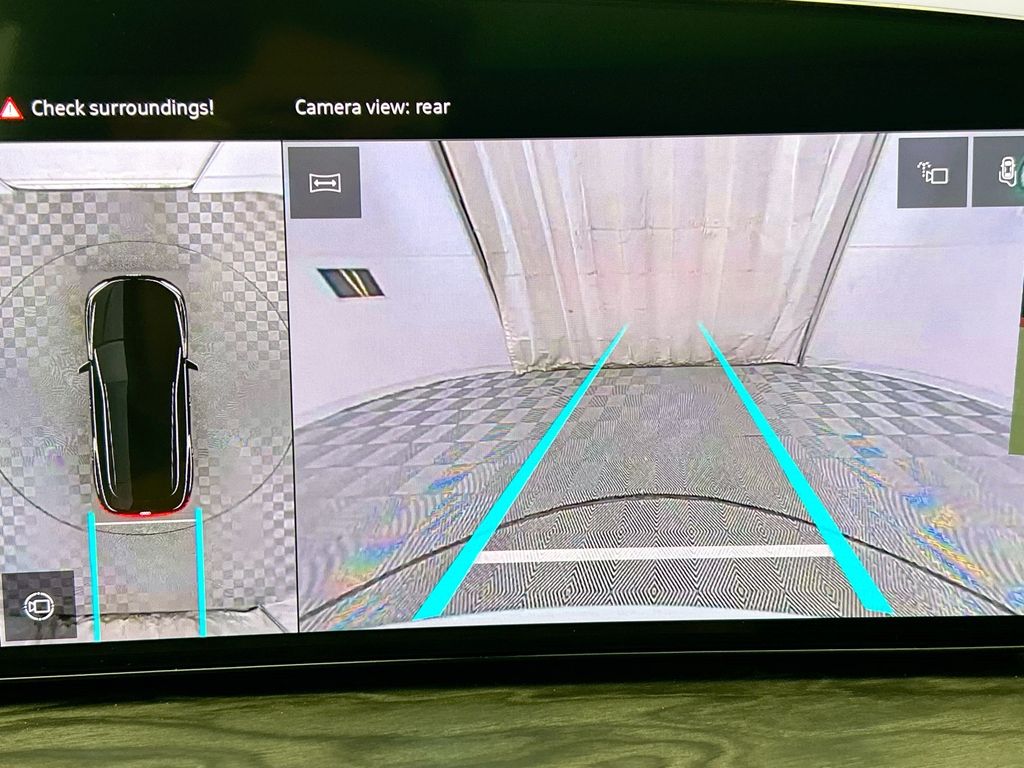 Thumbnail: 2025 Audi Q5 - 15