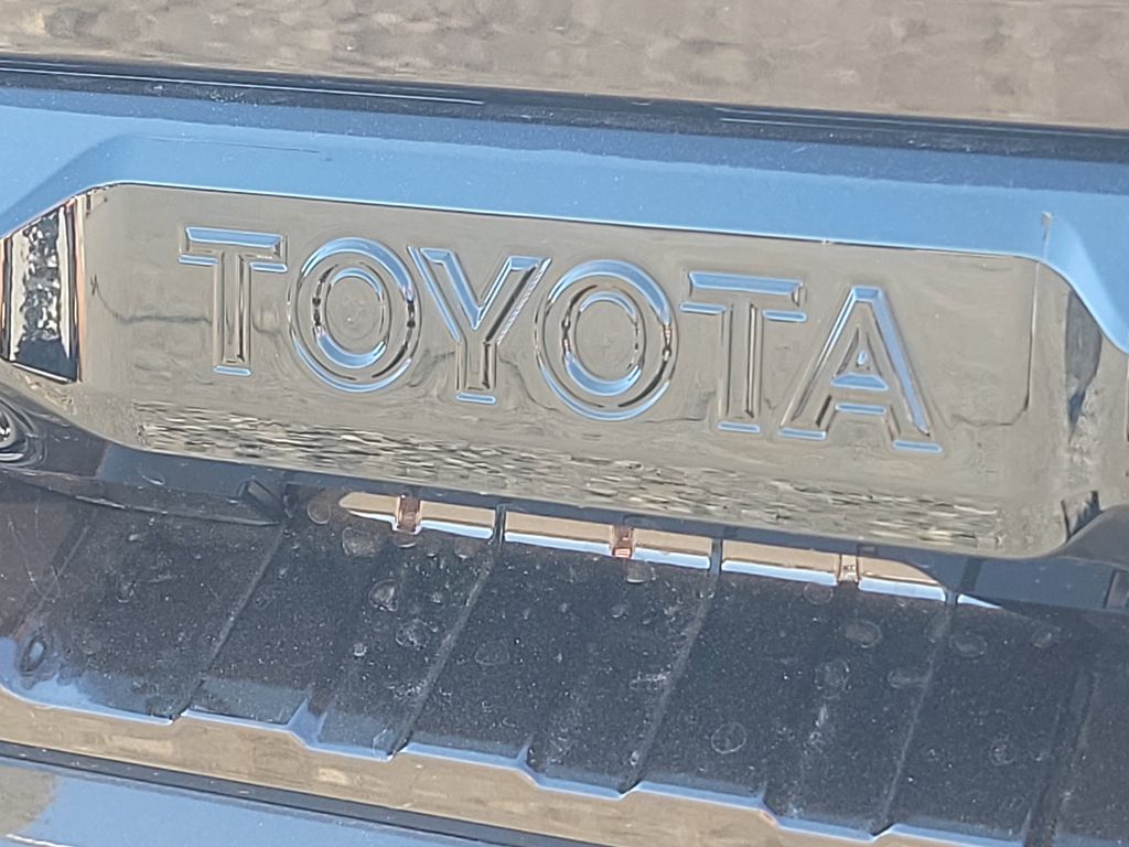 2025 Toyota Tundra Limited 17