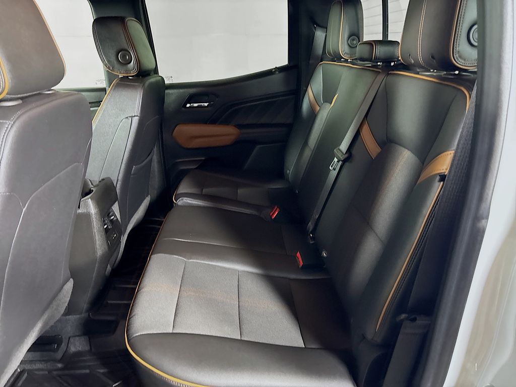 2023 GMC Canyon AT4