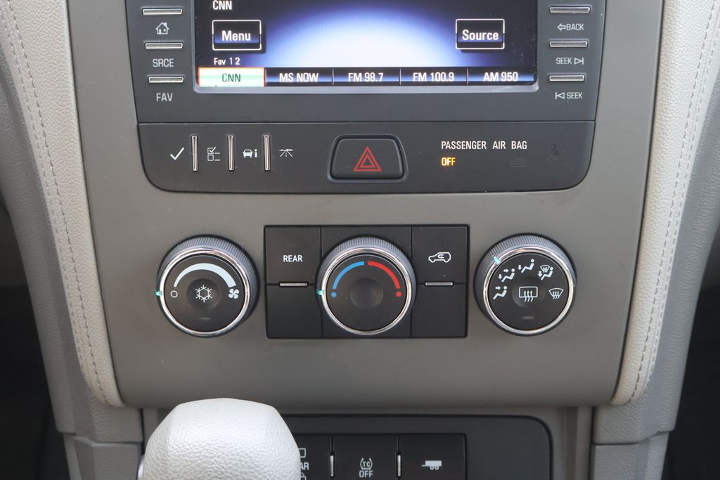 Thumbnail: 2016 Chevrolet Traverse - 19