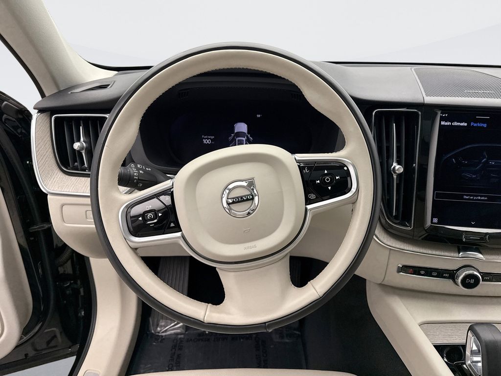 Thumbnail: 2023 Volvo XC60 - 12