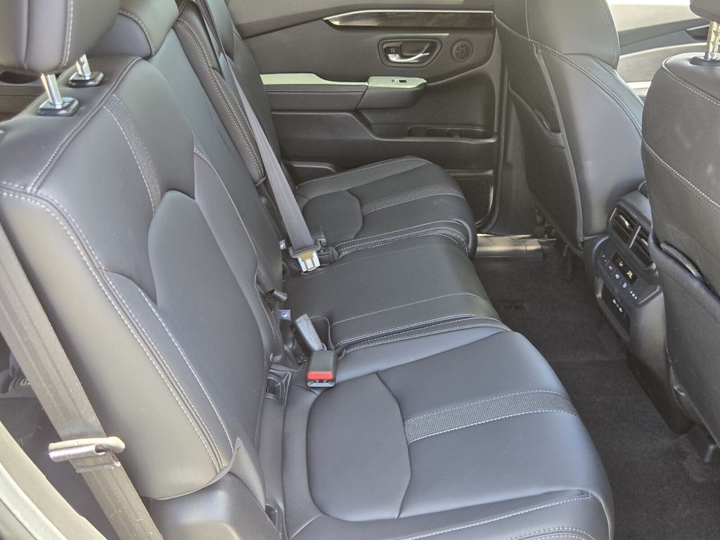 2025 Honda Pilot - $36,875