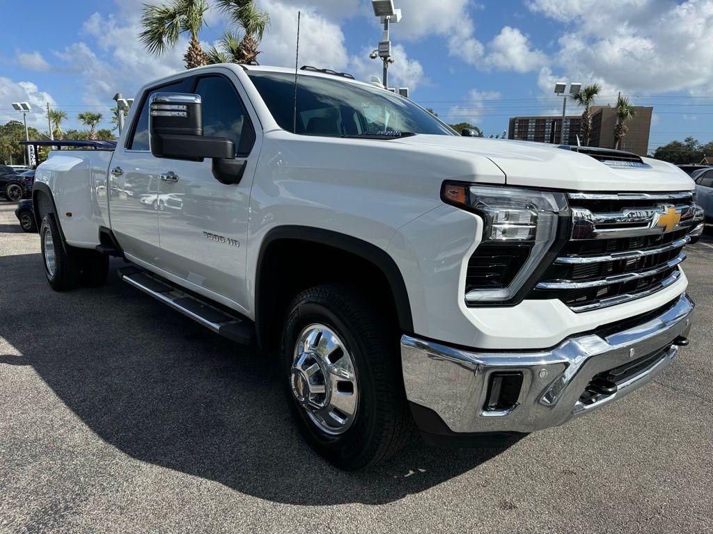 2024 Chevrolet Silverado 3500HD LTZ 10