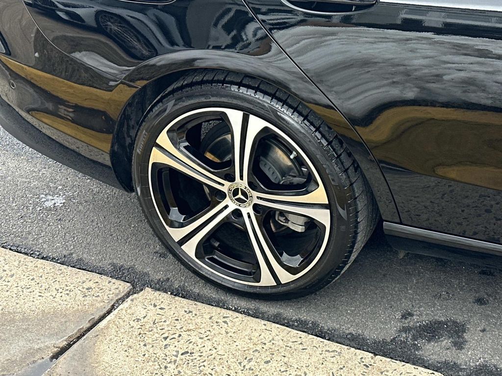 Thumbnail: 2025 Mercedes-Benz C-Class - 17