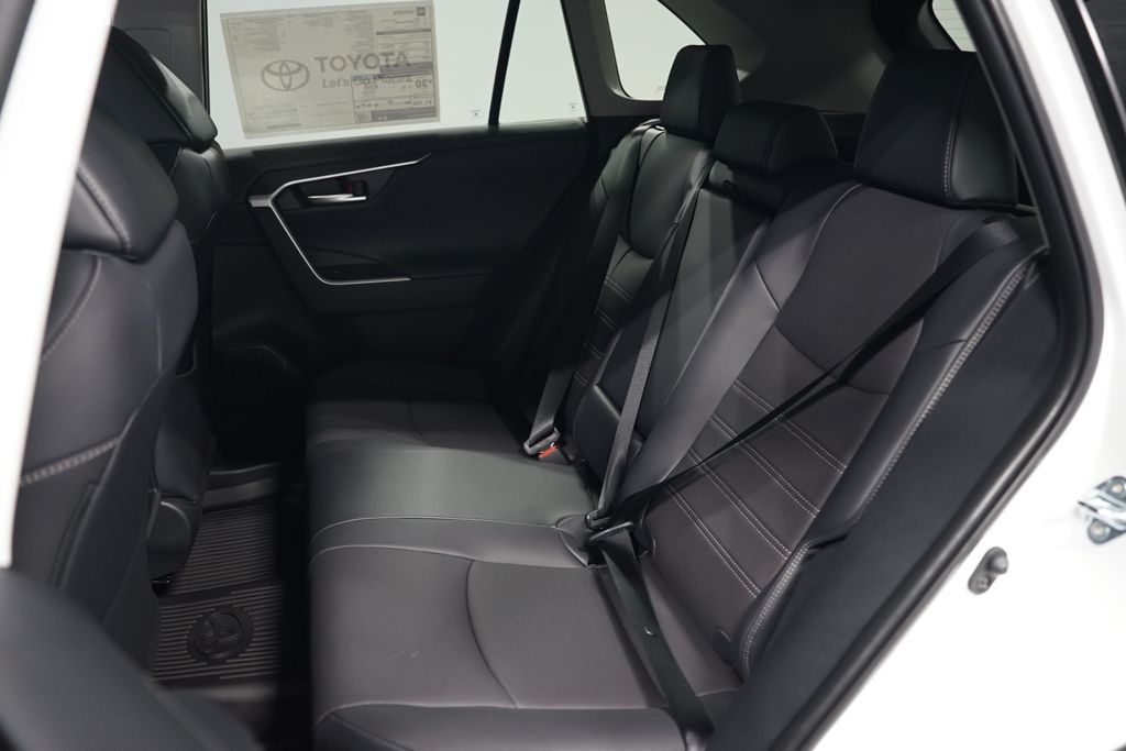 Thumbnail: 2025 Toyota RAV4 - 29