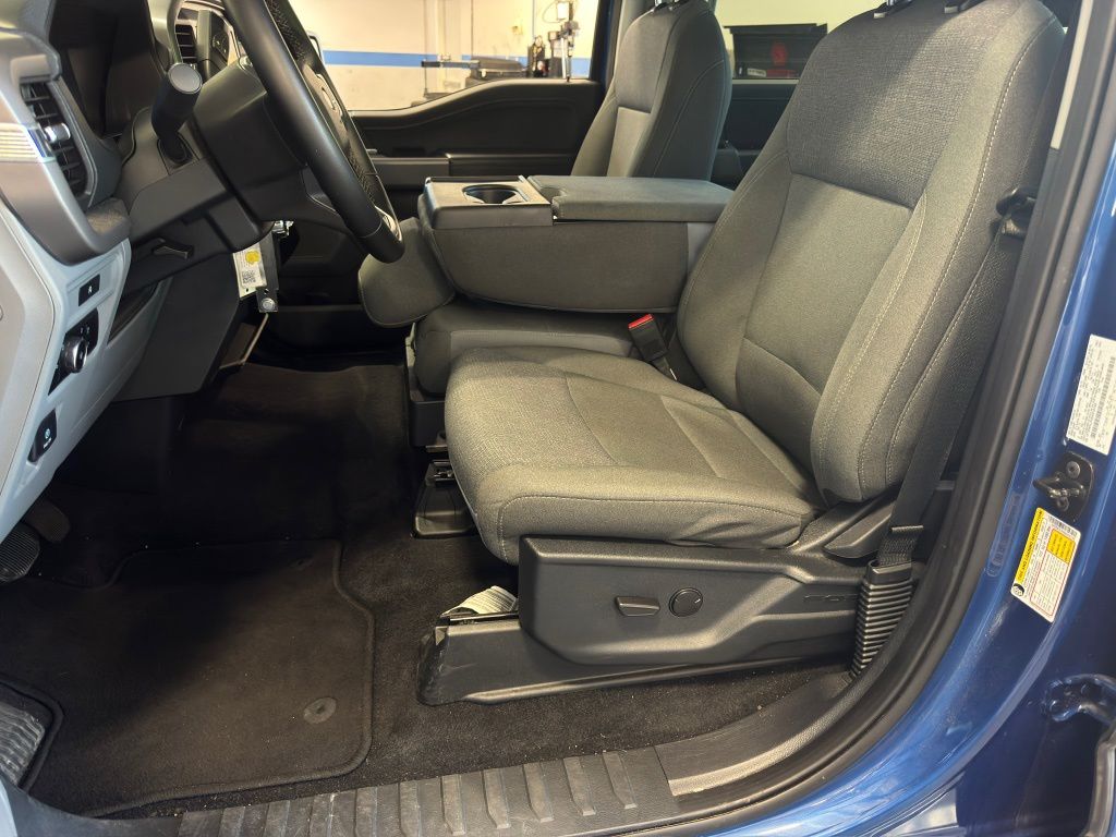 2025 Ford F-150 XLT - 9
