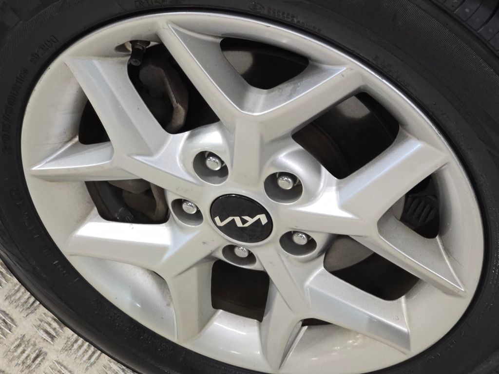 2023 Kia Soul LX photo 10