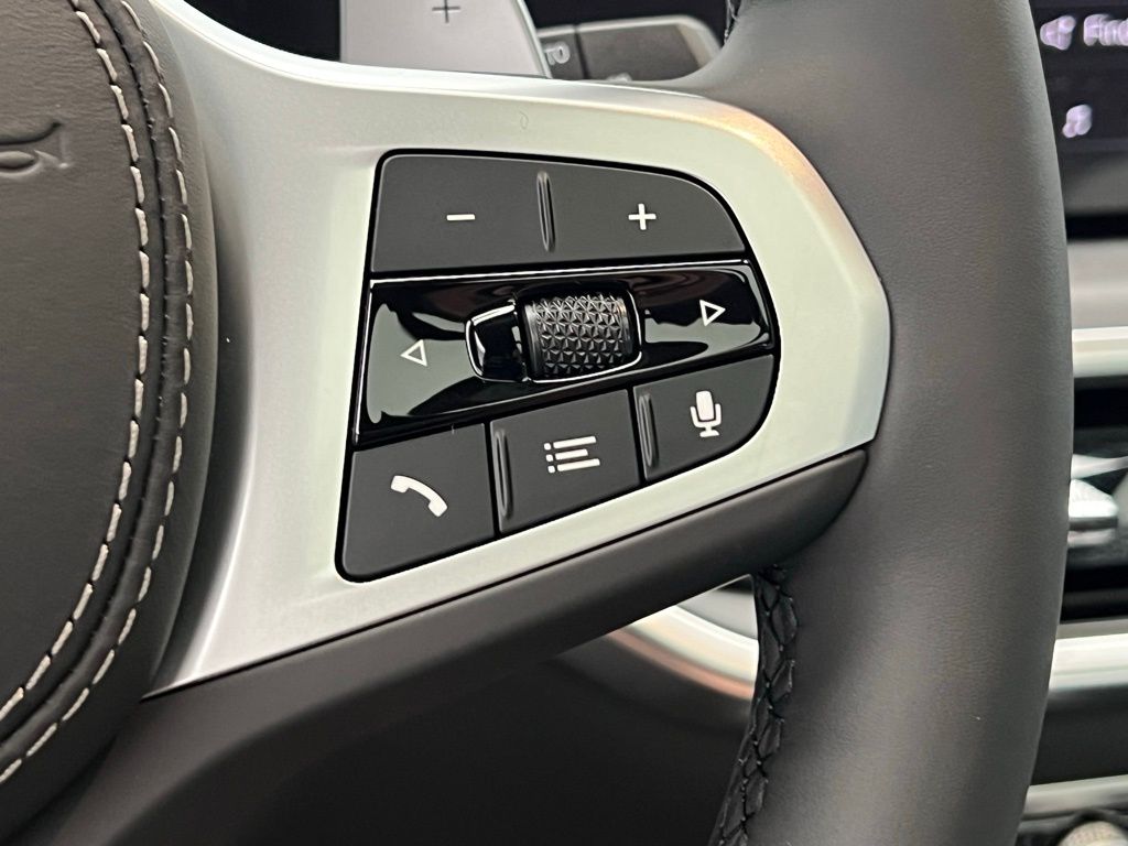 Thumbnail: 2026 BMW X5 - 18