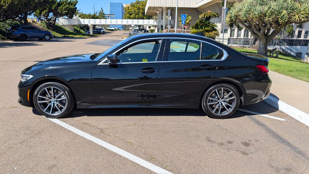 Used 2020 BMW 3 Series 330i xDrive 4D Sedan