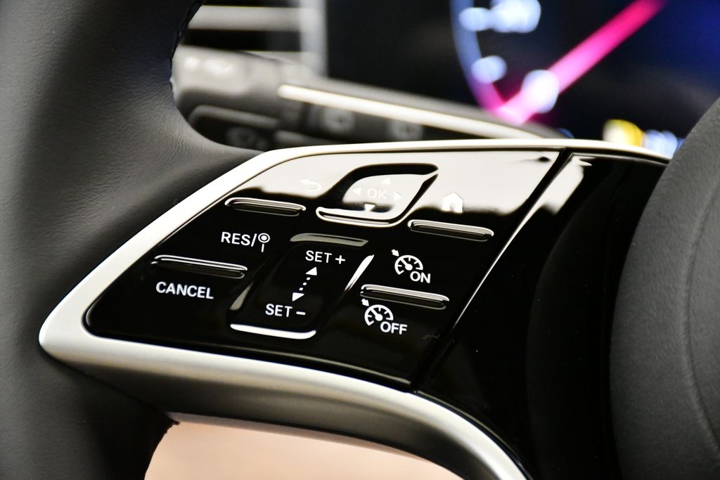 Thumbnail: 2025 Mercedes-Benz GLE - 22