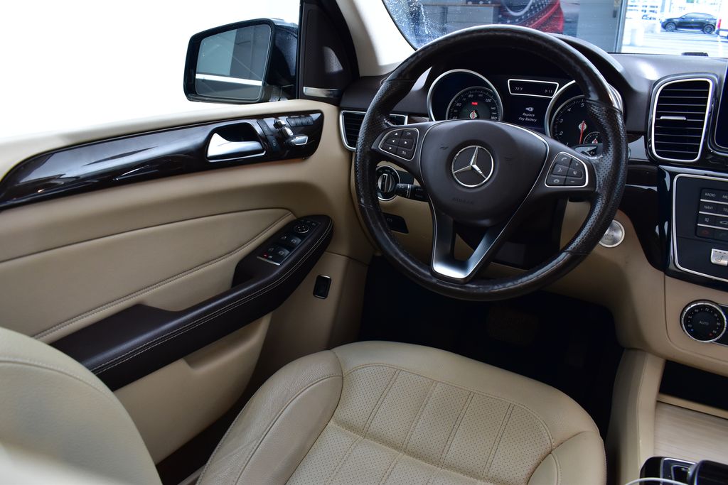 Thumbnail: 2017 Mercedes-Benz GLE - 26