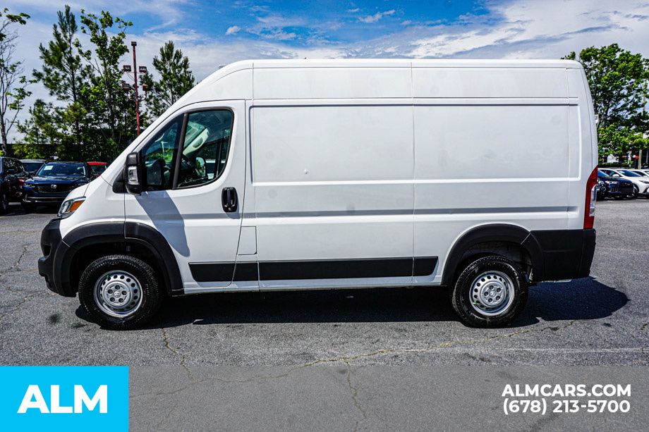 Used 2025 White Ram High Roof image 7