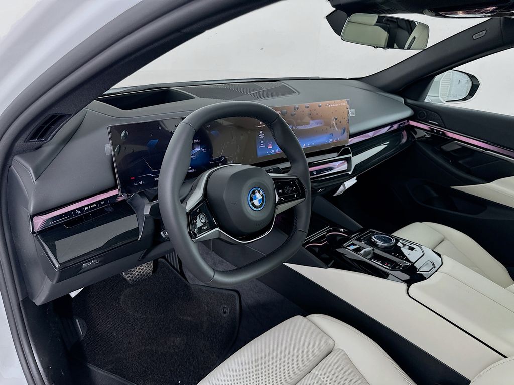 2025 BMW i5 eDrive40 9