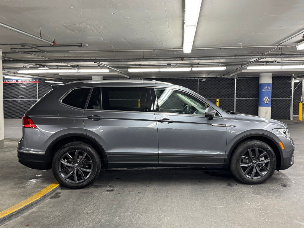 2022 Volkswagen Tiguan 2.0T SE 39