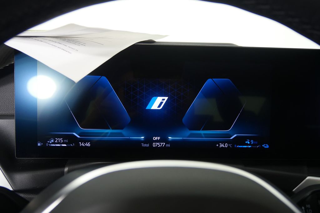 Thumbnail: 2024 BMW 3 Series - 21