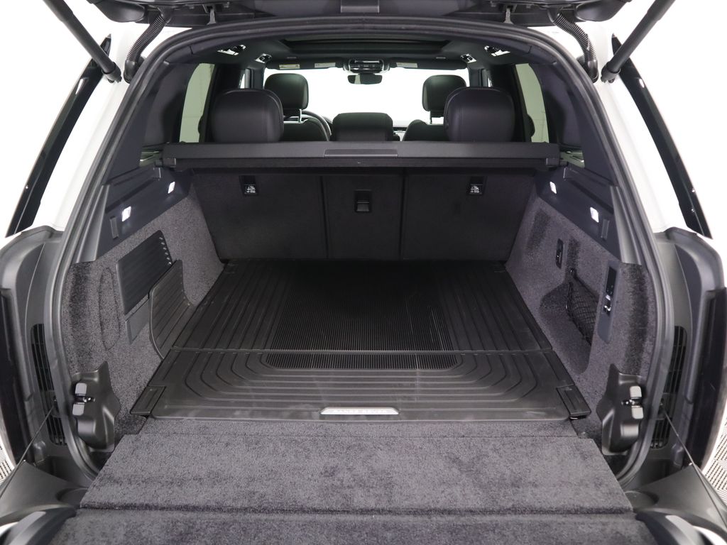 Thumbnail: 2025 Land Rover Range Rover - 29