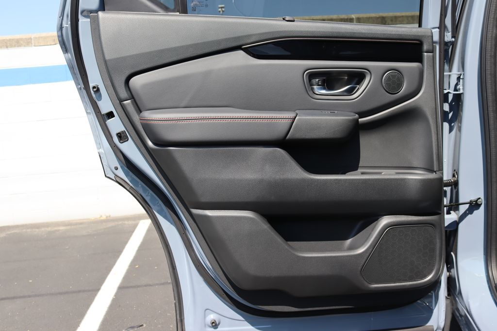 Thumbnail: 2025 Honda Pilot - 11