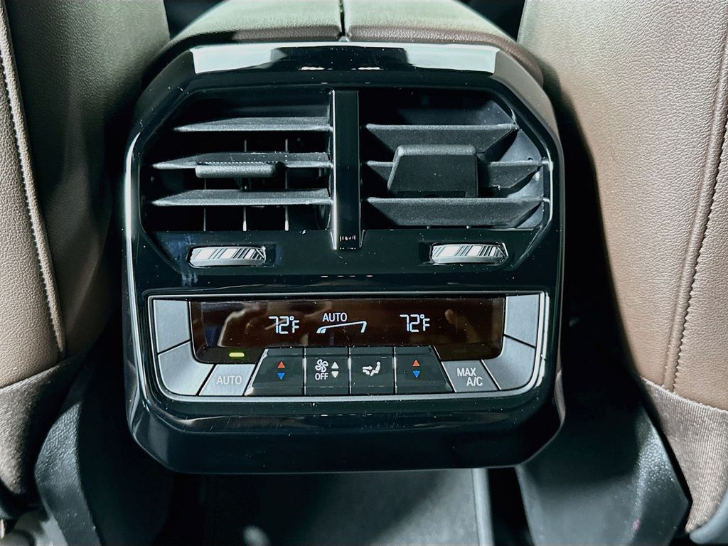 Thumbnail: 2024 BMW iX - 25