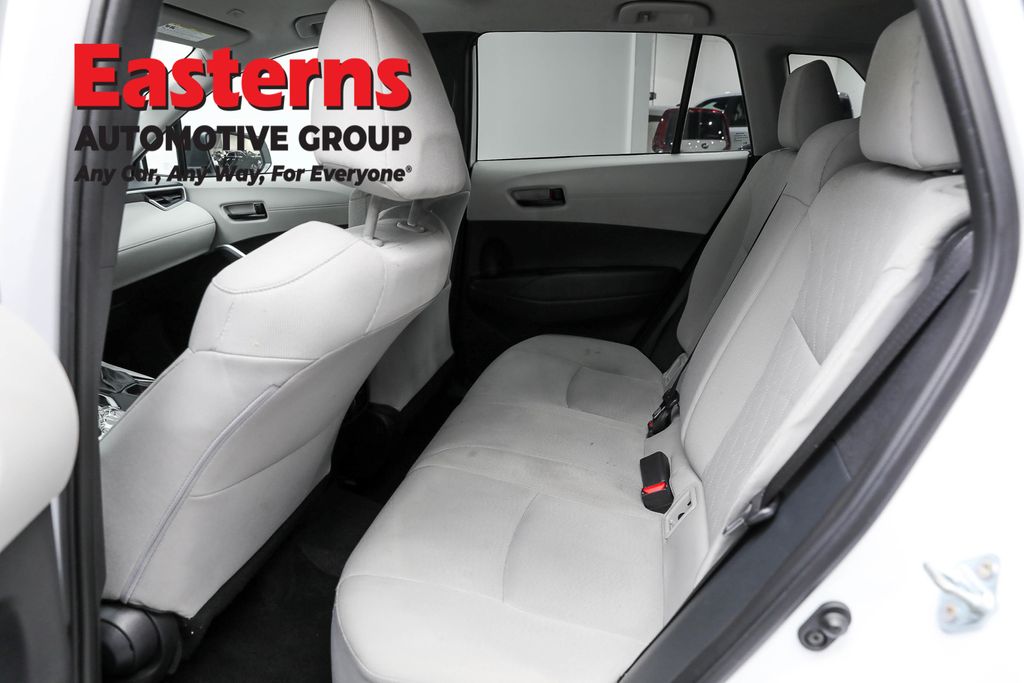 Used 2023 White Toyota L image 20