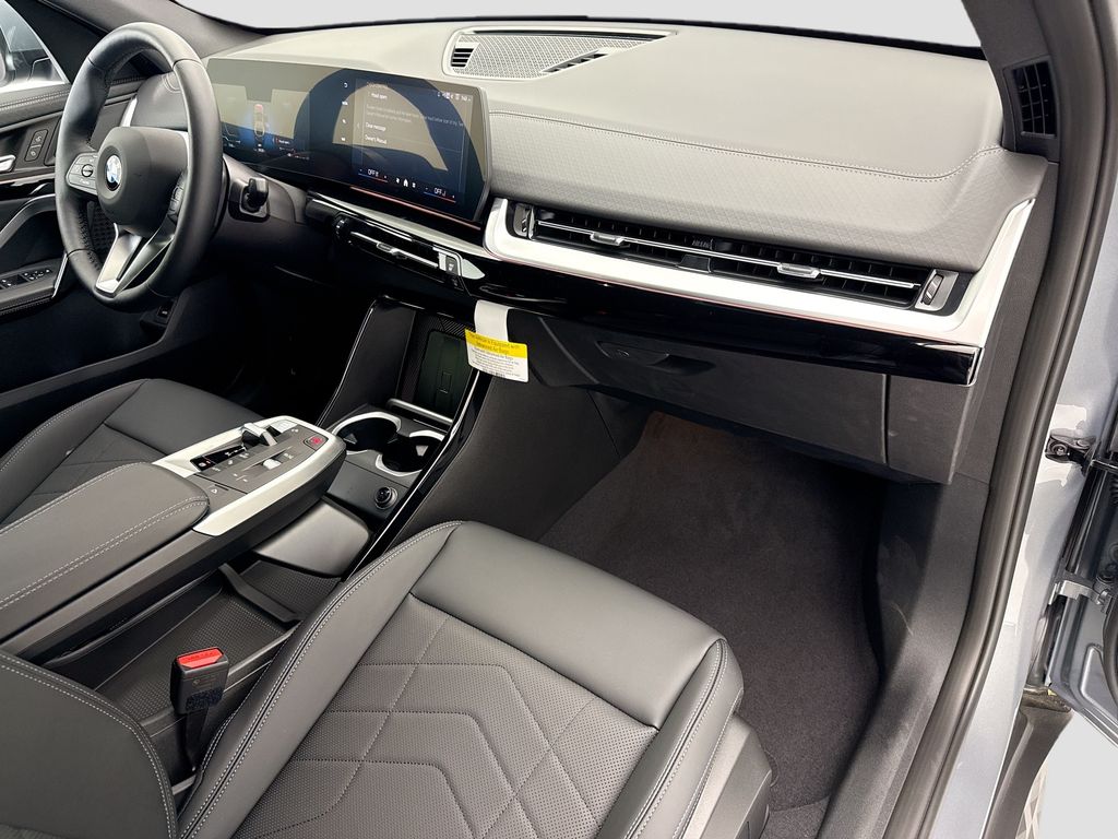Thumbnail: 2026 BMW X2 - 16