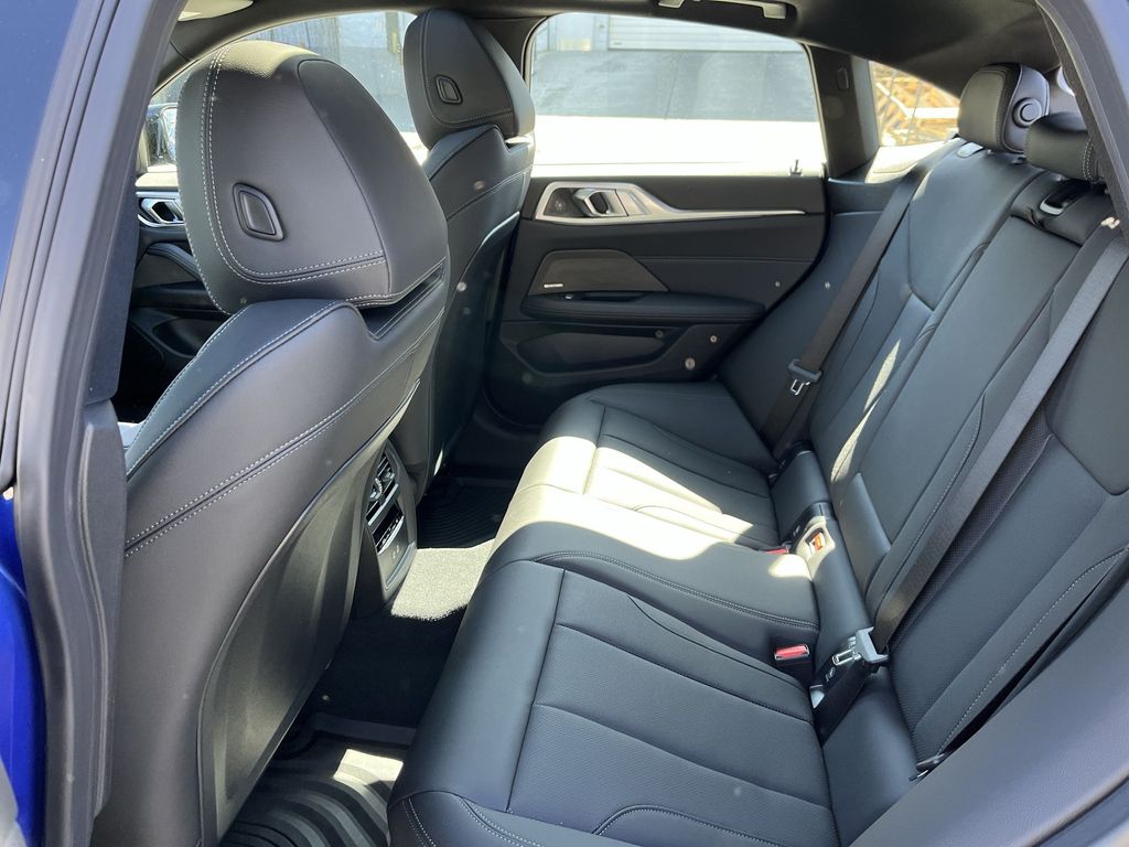 2025 BMW i4 xDrive40 15