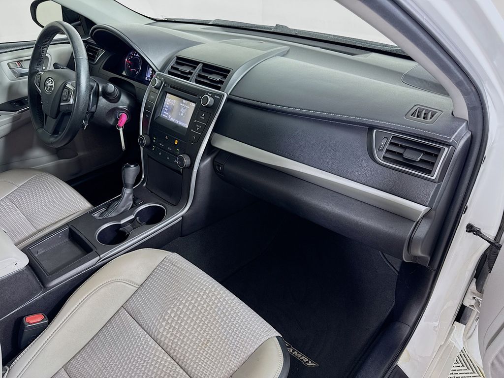 Thumbnail: 2015 Toyota Camry - 27