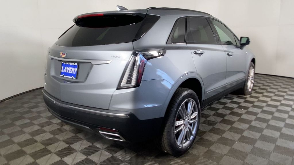 2025 Cadillac XT5 Sport 8