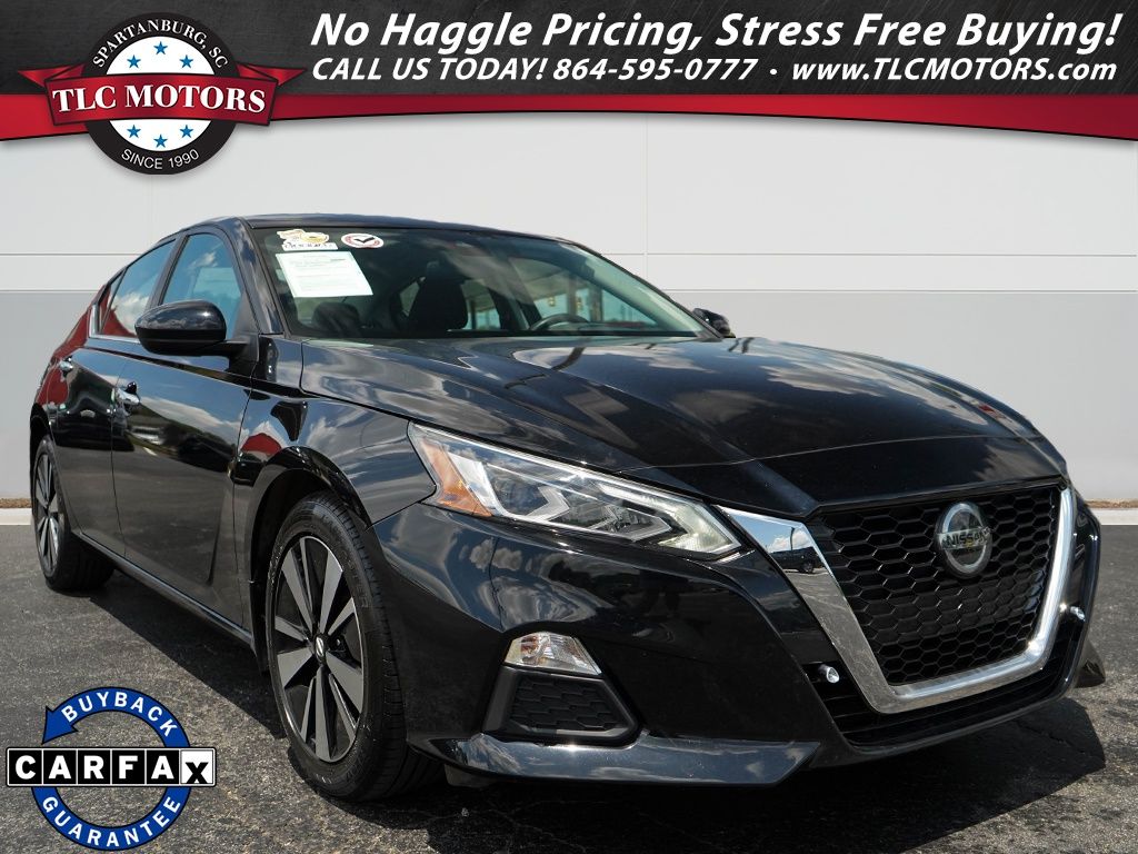 Super Black Clearcoat 2022 Nissan Altima Sedan Front-Wheel Drive Continuously Variable Transmission