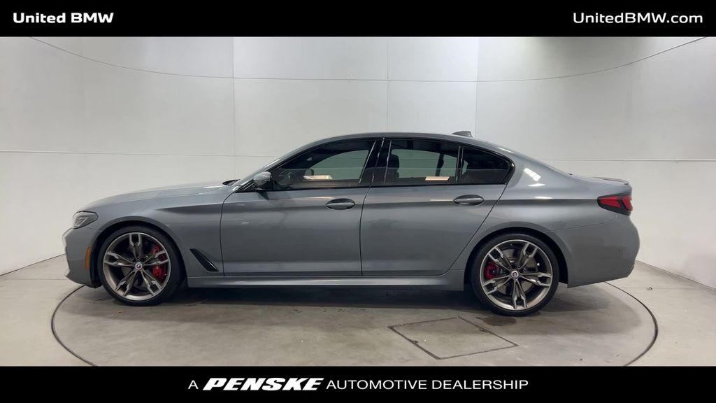 Thumbnail: 2023 BMW 5 Series - 5