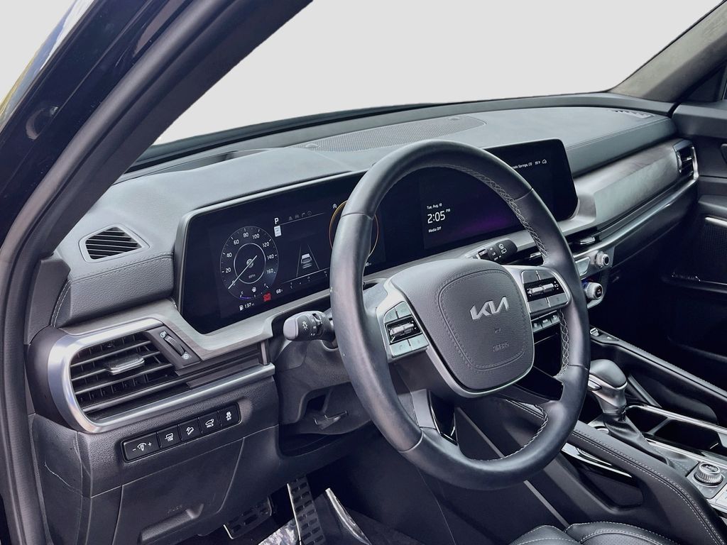 Used 2025 Black Kia SX-Prestige X-Line image 9