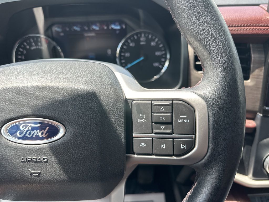 2023 Oxford White Ford Expedition Limited RWD SUV